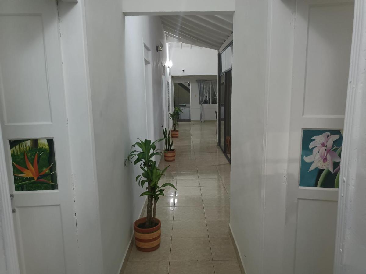 Hospedajes El Jardin Envigado Exterior photo
